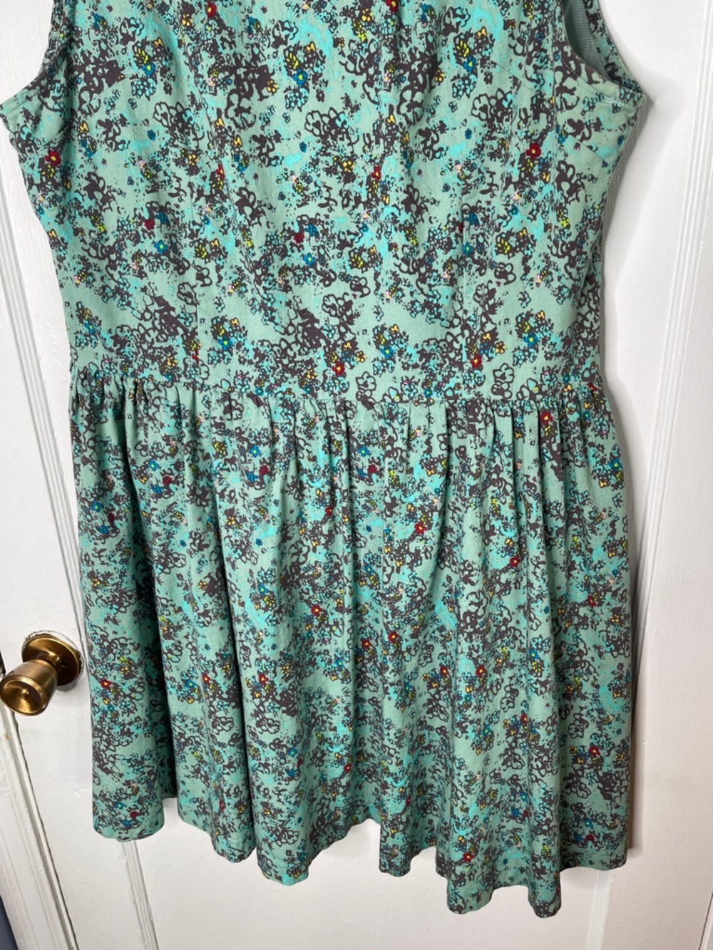 Lindy Bop 2XL Dress Fit Flare Floral Green Flowers Abstract Sleeveless Gathers - Picture 3 of 15